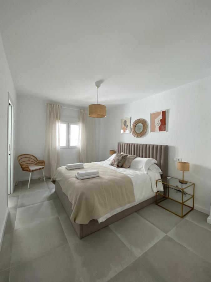 Lejlighed Stylish Seaside 3 Bed With Terrace + Sea View *